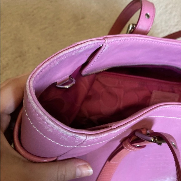 Vintage Pink Coach Leather Tote Bag With Silver Hardware - Heavily Used - Picture 9 of 16
